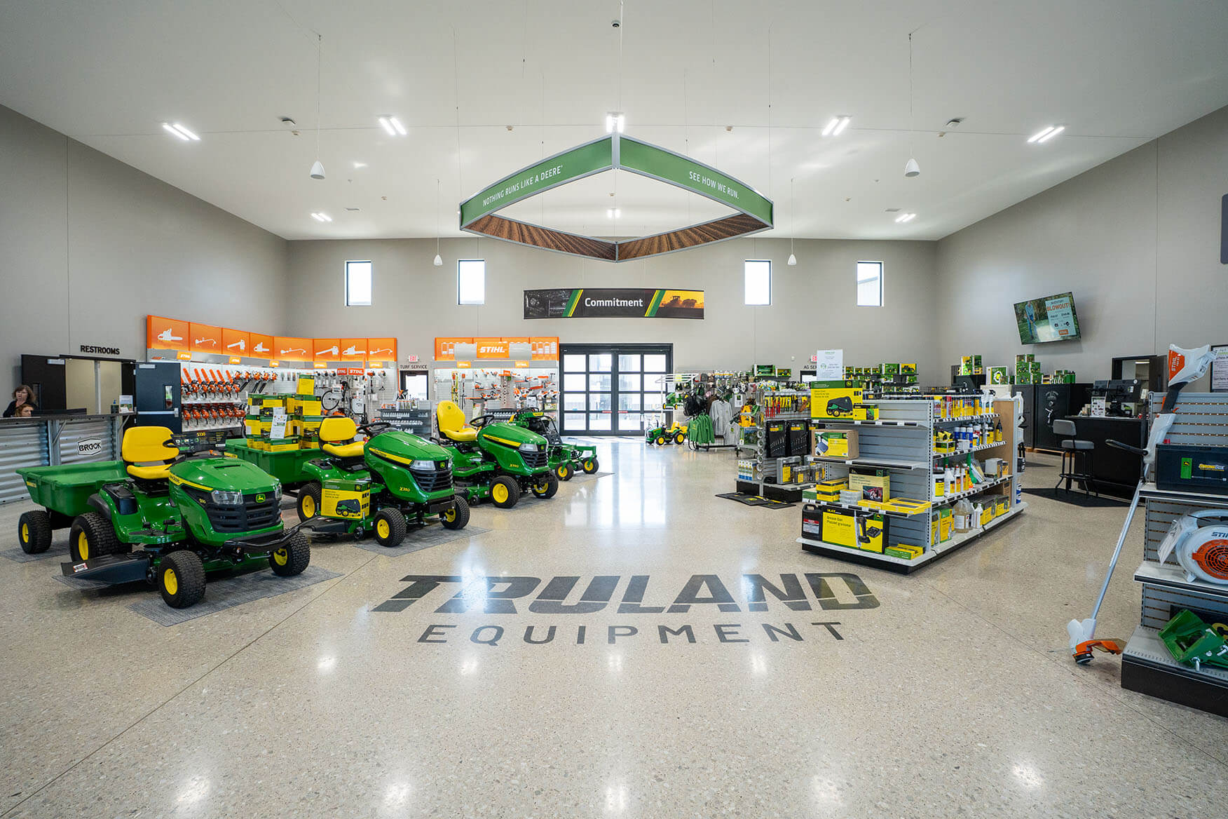 MB_Office-Showrooms_Image7 Post-frame office and showroom design ideas