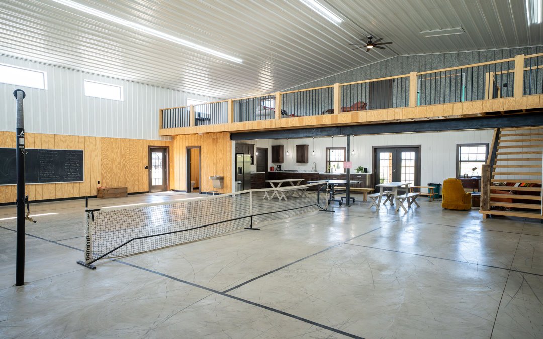 MB26001_Multi-Functional multi-functional residential pole barns