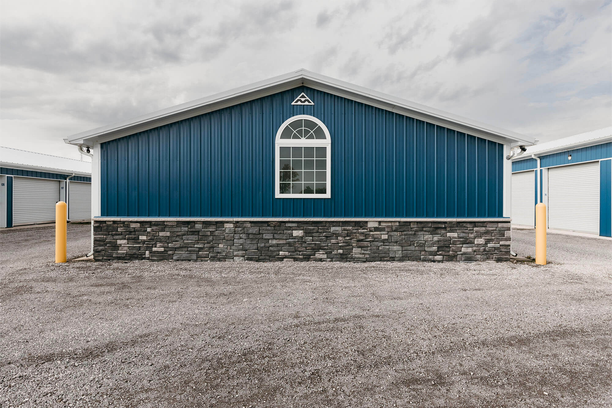 Commercial post-frame building