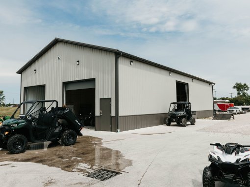 Post-Frame_0009_Fear Powersports-18 Commercial post-frame building