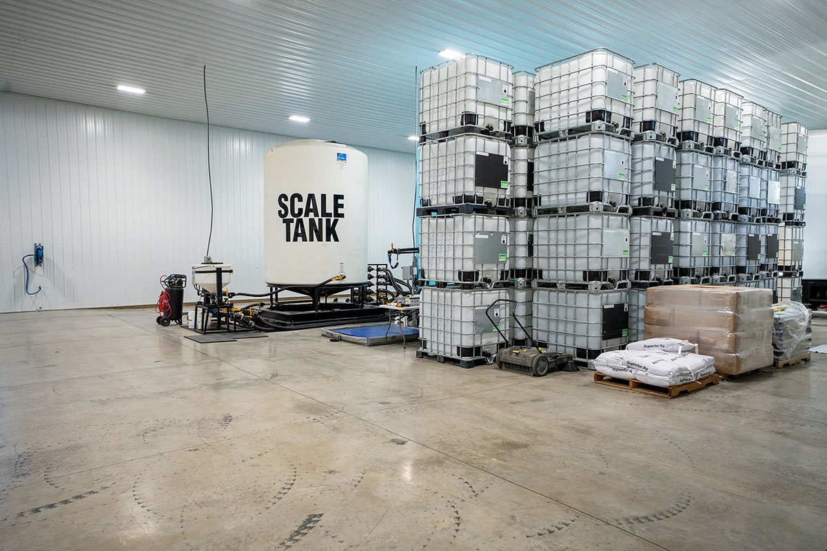 post-frame fertilizer storage building